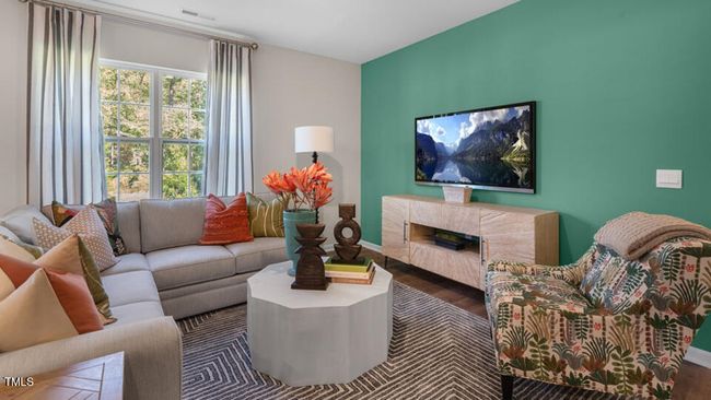 Living Area | Image 14