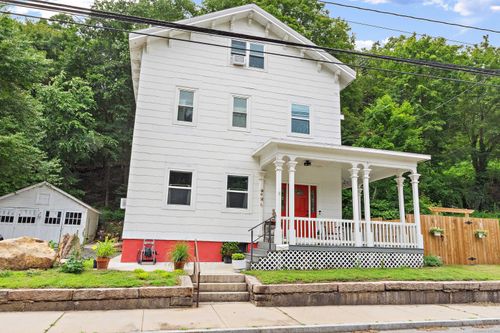85 W Thames St, Norwich, CT, 06360-6225 | Card Image