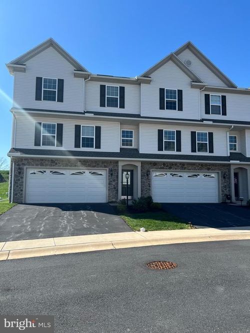 2317 Bartlett Rd, HARRISBURG, PA, 17110-3353 | Card Image