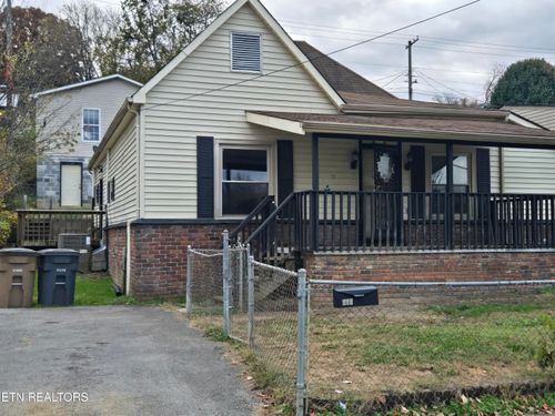 212 Oglewood Ave, Knoxville, TN, 37917-5327 | Card Image