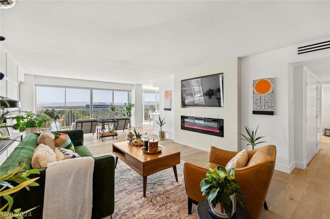 3111 Bel Air Dr, Unit#8F, Las Vegas, NV 89109 | Image 4