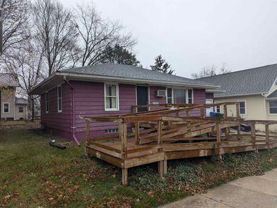 206 E 3rd Avenue, House other with 2 bedrooms, 1 bathrooms and null parking in Cresco IA | Image 2