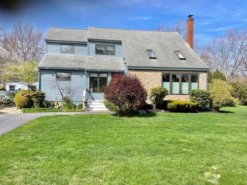 16 Howard Ave, Wells, ME, 04090-4044 | Card Image