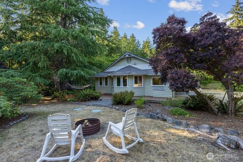 3323 Dorothys Ln, Clinton, WA, 98236-8501 | Card Image