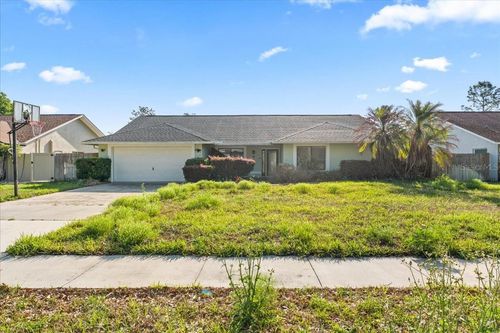 905 Stratford Manor Dr, Brandon, FL, 33510-2810 | Card Image