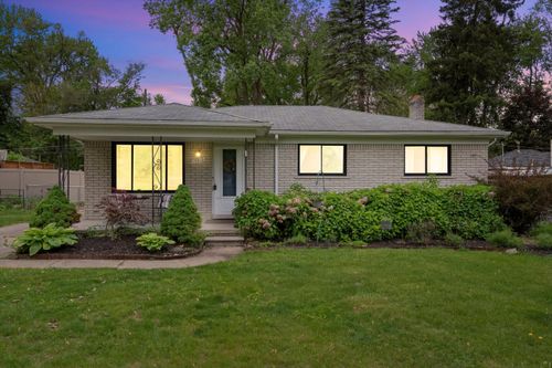 15813 Foch St, Livonia, MI, 48154-3464 | Card Image