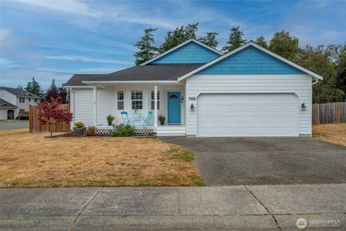 785 Sw Puffin St, Oak Harbor, WA, 98277-7224 | Card Image