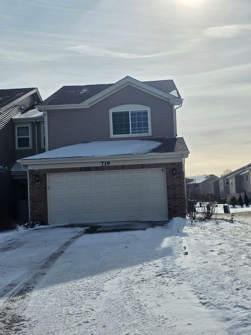 719-719 Wellington Ln, Cary, IL, 60013-2364 | Card Image