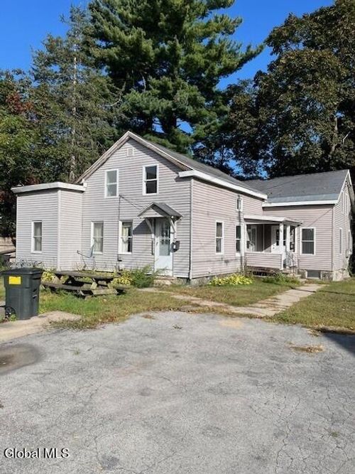 36 N Pearl St, Glens Falls, NY, 12801-3910 | Card Image