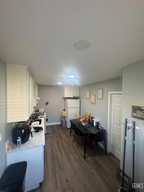 1313 Kelly St, Bakersfield, CA, 93304 | Card Image