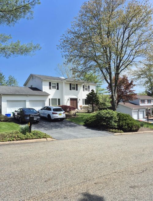 14 Bubenko Dr, Garnerville, NY, 10923-1348 | Card Image