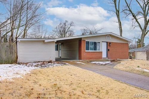 675 Pimlico Drive, Florissant, MO, 63033 | Card Image