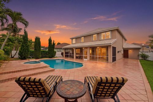 648 Sw 168th Ter, Pembroke Pines, FL, 33027-1043 | Card Image