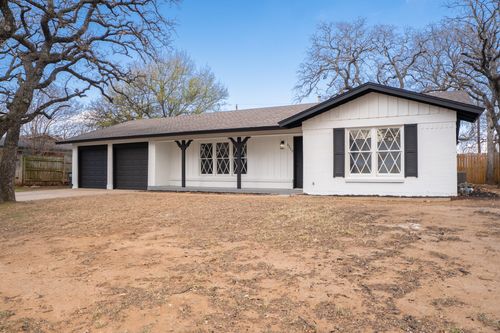 6229 Warrington Pl, Fort Worth, TX, 76112-3129 | Card Image