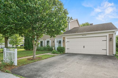 5S705 Hummingbird Ln, Naperville, IL, 60540-3784 | Card Image
