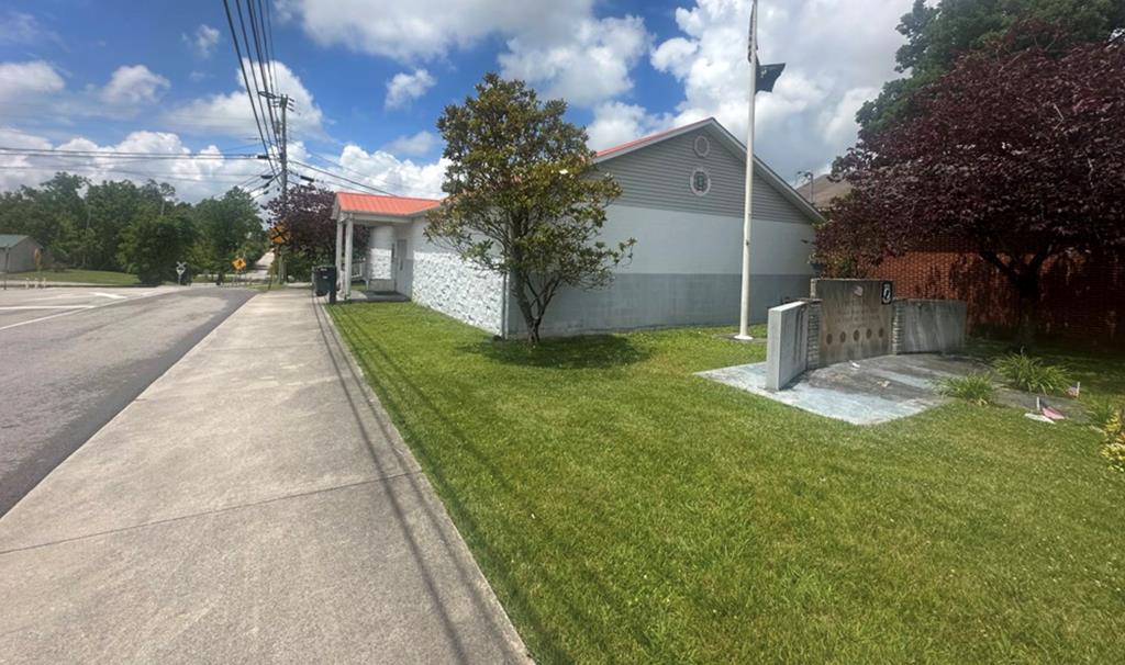 45 S Poplar St, Monterey, TN 38574