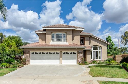 425 Downey Ln, Placentia, CA, 92870-7515 | Card Image