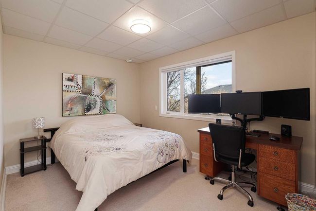127 Stratton Pk Sw, House other with 4 bedrooms, 3 bathrooms and 4 parking in Calgary AB | Image 32