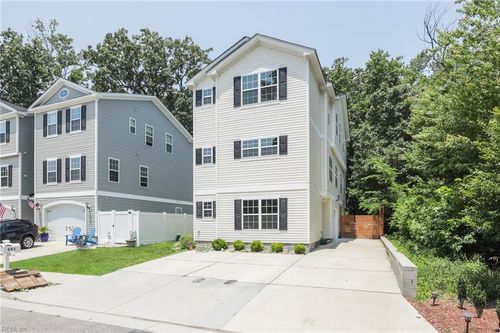 901 13th Street, Virginia Beach, VA, 23451 | Card Image