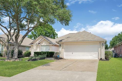 12106 Cyprus Field, Houston, TX, 77070 | Card Image