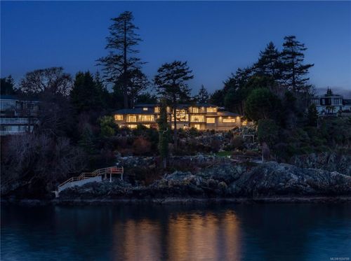 4325 Gordon Head Rd, Victoria, BC, V8N3Y4 | Card Image