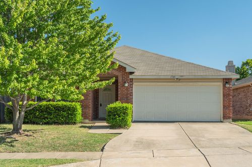 1744 Diamond Lake Trl, Justin, TX, 76247-5737 | Card Image