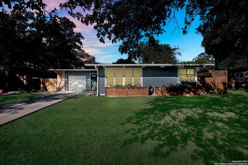611 Brightwood Pl, San Antonio, TX, 78209-3454 | Card Image