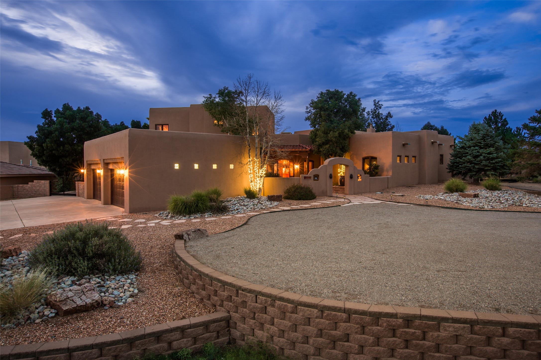 Oakland Ave, Albuquerque, NM 87122