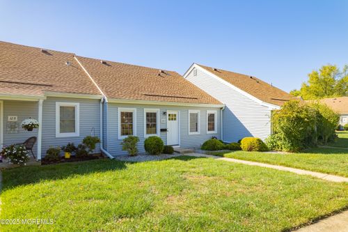 c-32 Plaza De Las Lobos, Freehold, NJ, 07728-5231 | Card Image