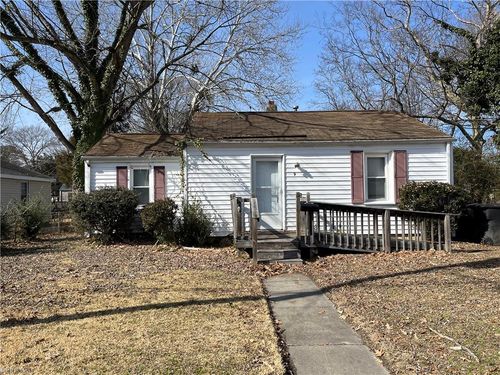 9 Pollux Circle W, Portsmouth, VA, 23701 | Card Image