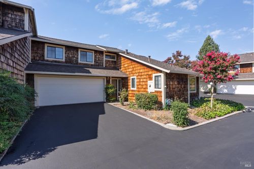 1725 Drake Ct, Petaluma, CA, 94954-2365 | Card Image