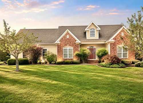 4893 Orten Dr, Hopkinsville, KY, 42240-9338 | Card Image