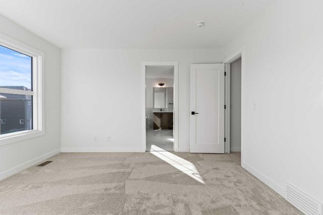 271 Kinniburgh Loop, House other with 4 bedrooms, 3 bathrooms and 4 parking in Chestermere AB | Image 40