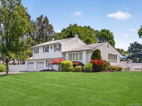 6 Wilton Cir, New City, NY, 10956-5208 | Card Image