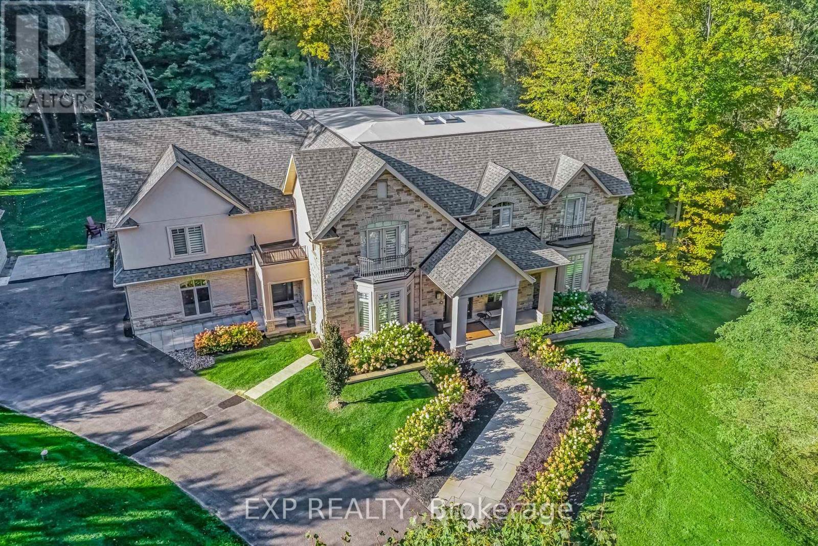 Residential in Whitchurch-Stouffville (Stouffville) 2