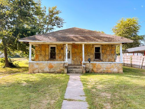 619 W Brook St, Neosho, MO, 64850-1317 | Card Image