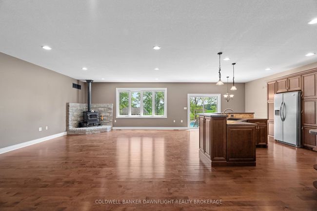 6407 Whalen Line, House other with 5 bedrooms, 3 bathrooms and 10 parking in Lucan Biddulph ON | Image 5