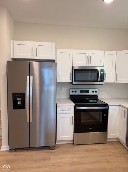 1084 Tomahawk Pl, Martinsville, IN, 46151-5029 | Card Image