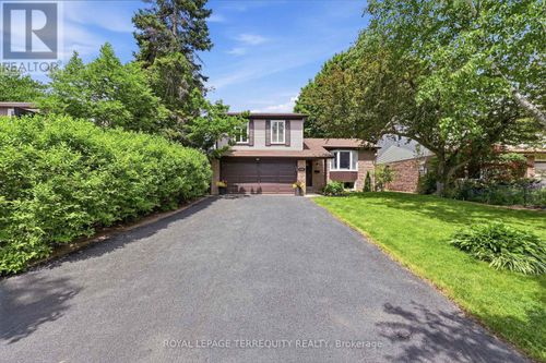 2609 Oak Row Crescent, Mississauga (Erin Mills), ON, L5L1P7 | Card Image