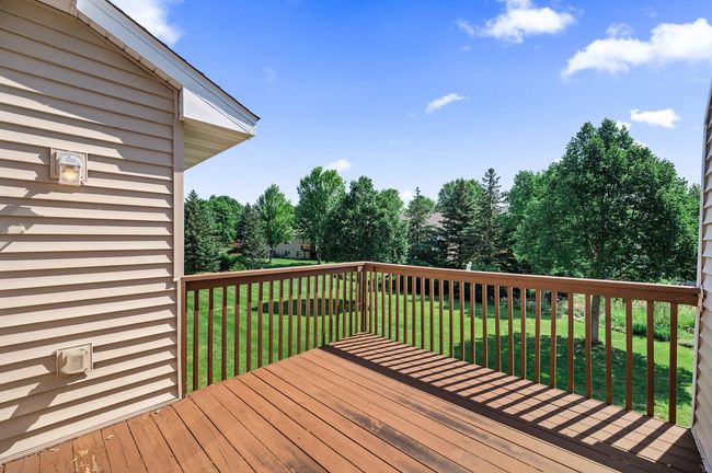 Wonderful deck right off of the family room | Image 33