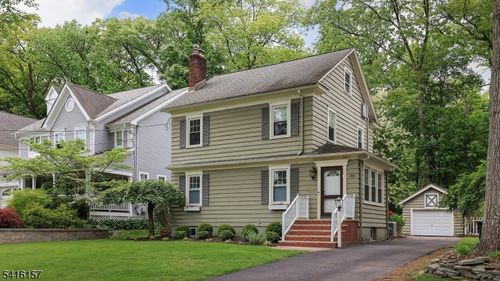 288 Seneca Pl, Westfield, NJ, 07090-4338 | Card Image