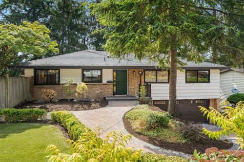 21239 15th Ave S, Des Moines, WA, 98198-3127 | Card Image