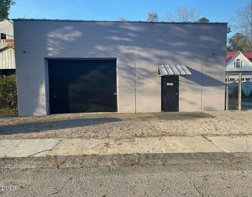 213 E Main St, Fremont, NC, 27830-8724 | Card Image