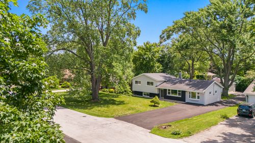 22W633 Burr Oak Dr, Glen Ellyn, IL, 60137-7445 | Card Image