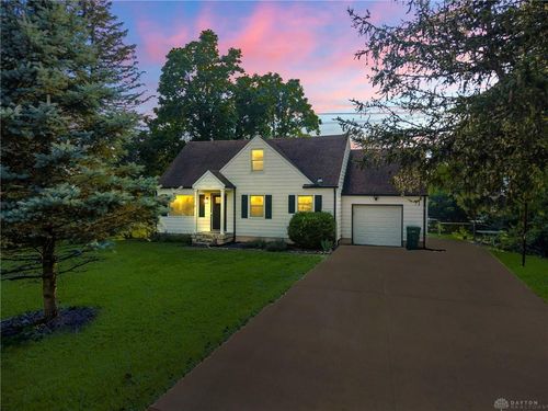 1653 Milner Dr, Beavercreek, OH, 45432-2129 | Card Image