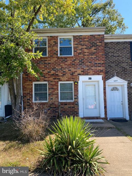 611 Anvil Rd, FREDERICKSBURG, VA, 22405-1221 | Card Image