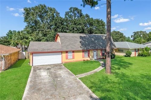 112 Dewald Ln, Slidell, LA, 70458-1530 | Card Image