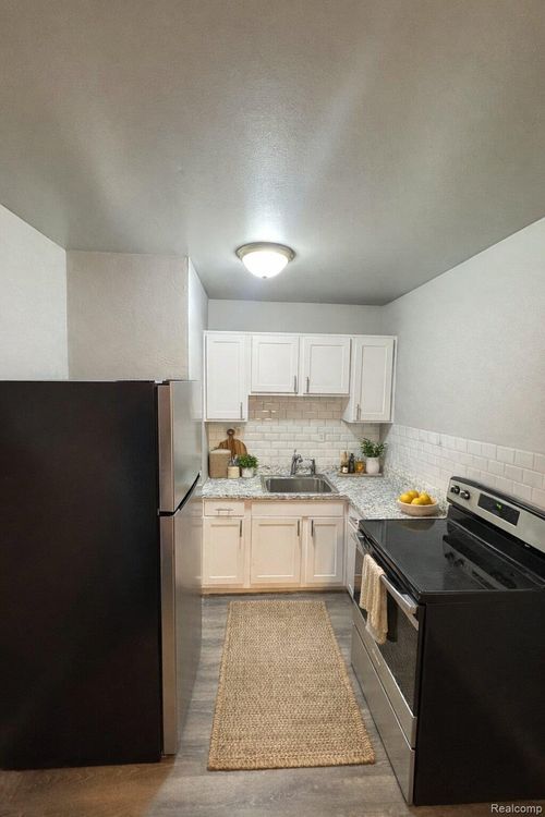 apt-1-5690 Pardee Ave, Dearborn Heights, MI, 48125-2456 | Card Image