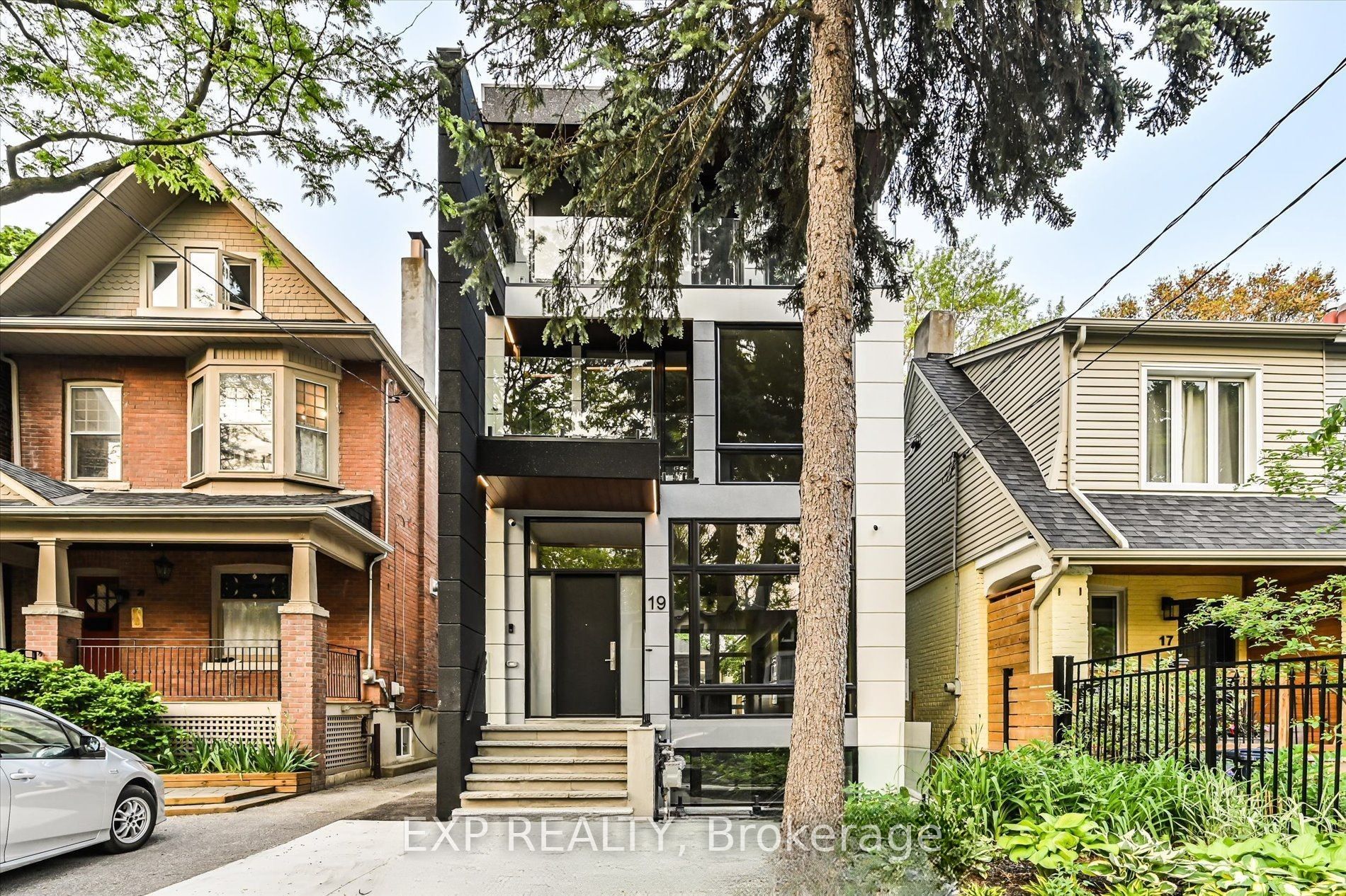 Residential Lease in Toronto E02