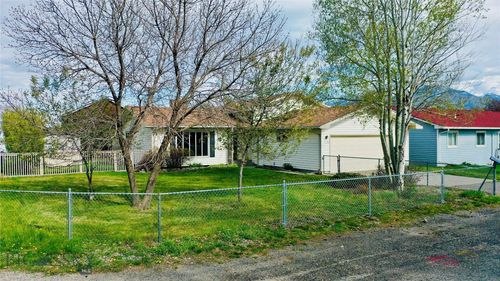 118 Elm Ln, Livingston, MT, 59047-9208 | Card Image